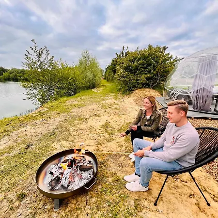 Schlafen Unter Den Sternen Am See - Beheiztes Bubble Tent Вадерсло Экстерьер фото